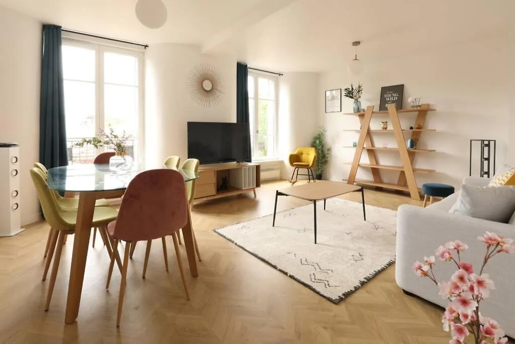 Desiree Charming Apartment At Gambetta París